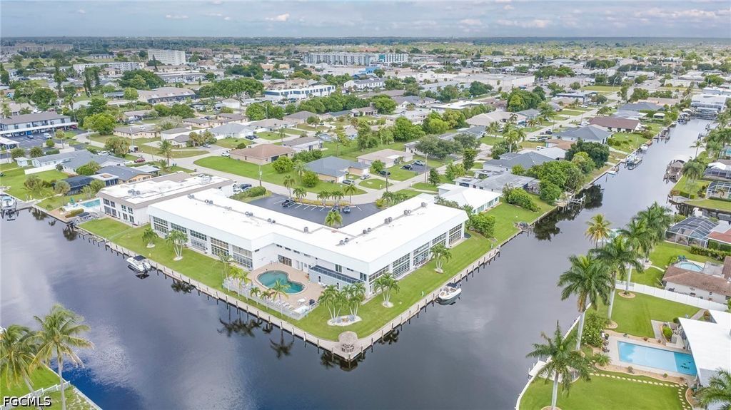 4940 Vincennes St 204, Cape Coral