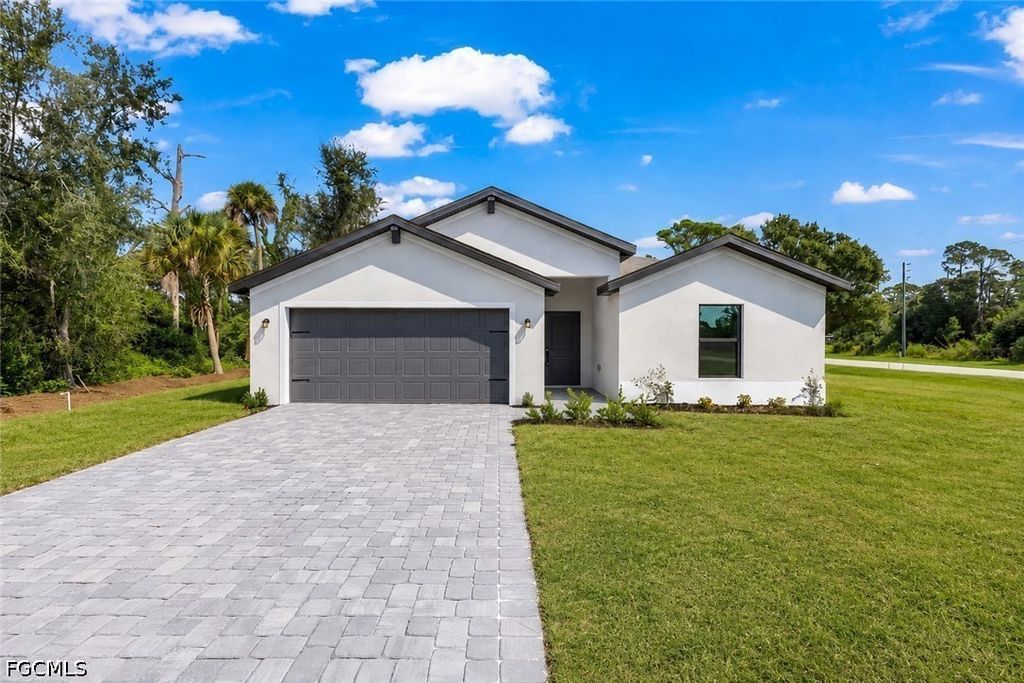 2314 Nw 26th Pl, Cape Coral