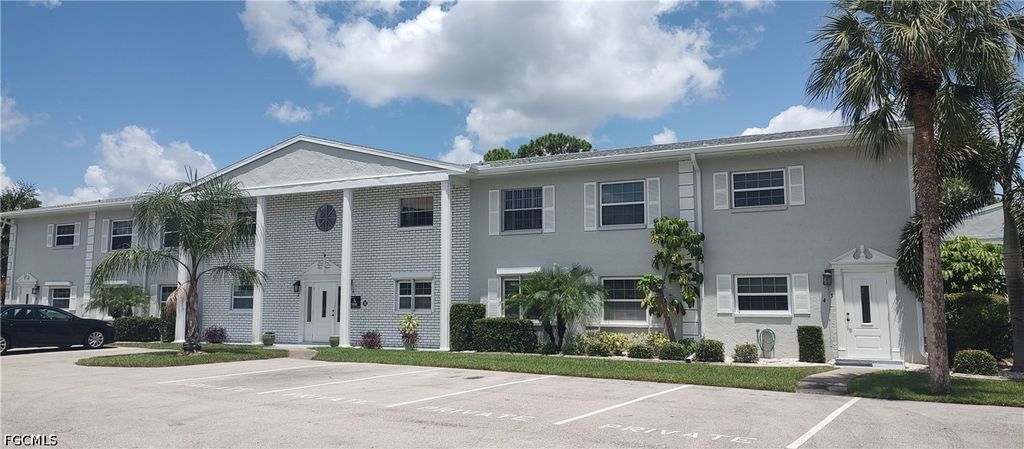 7050 Nantucket Cir 4, North Fort Myers