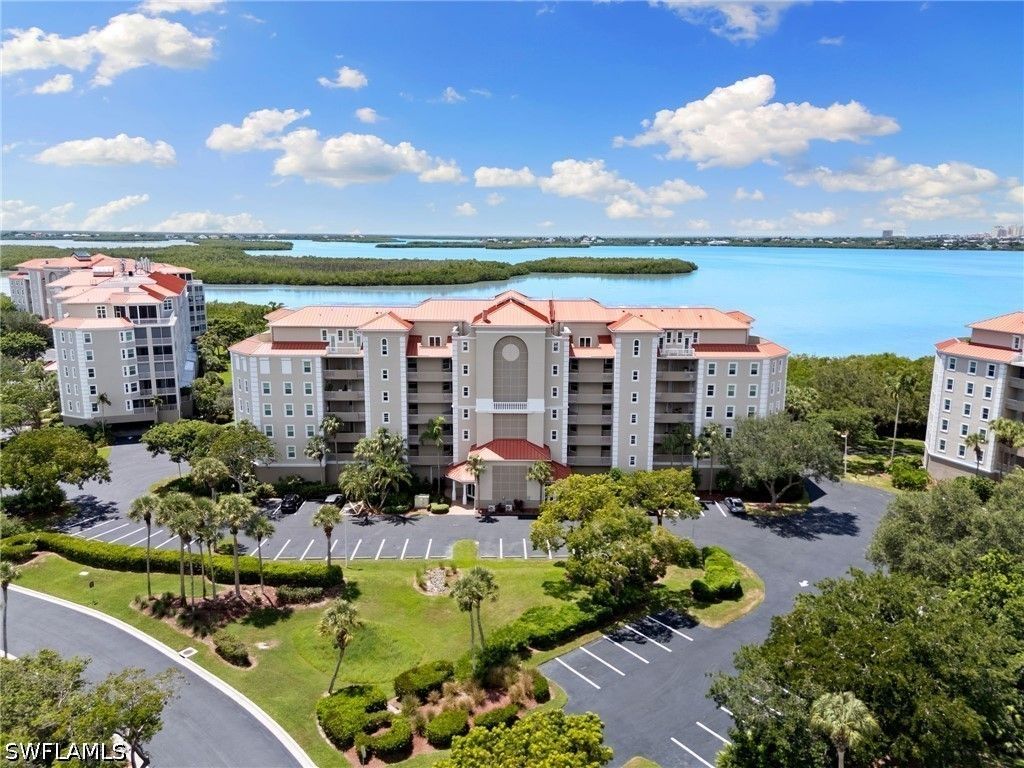 201 Vintage Bay Dr 2, Marco Island