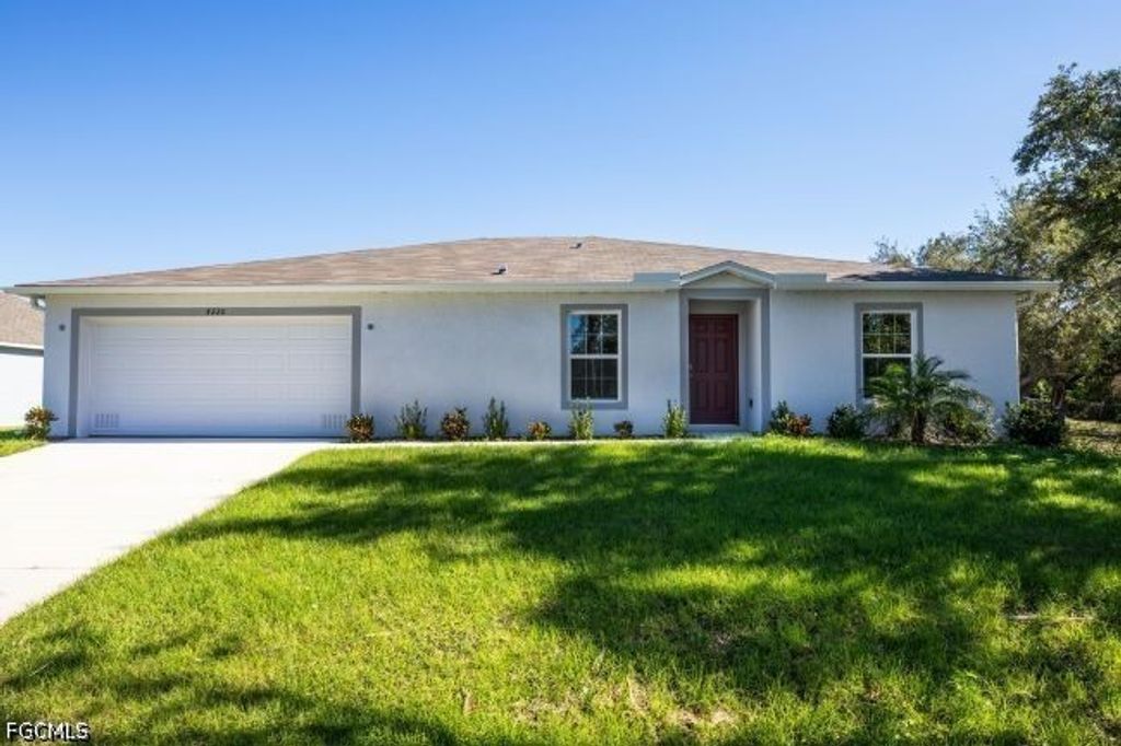 5020 N Rosebud Cir, Labelle