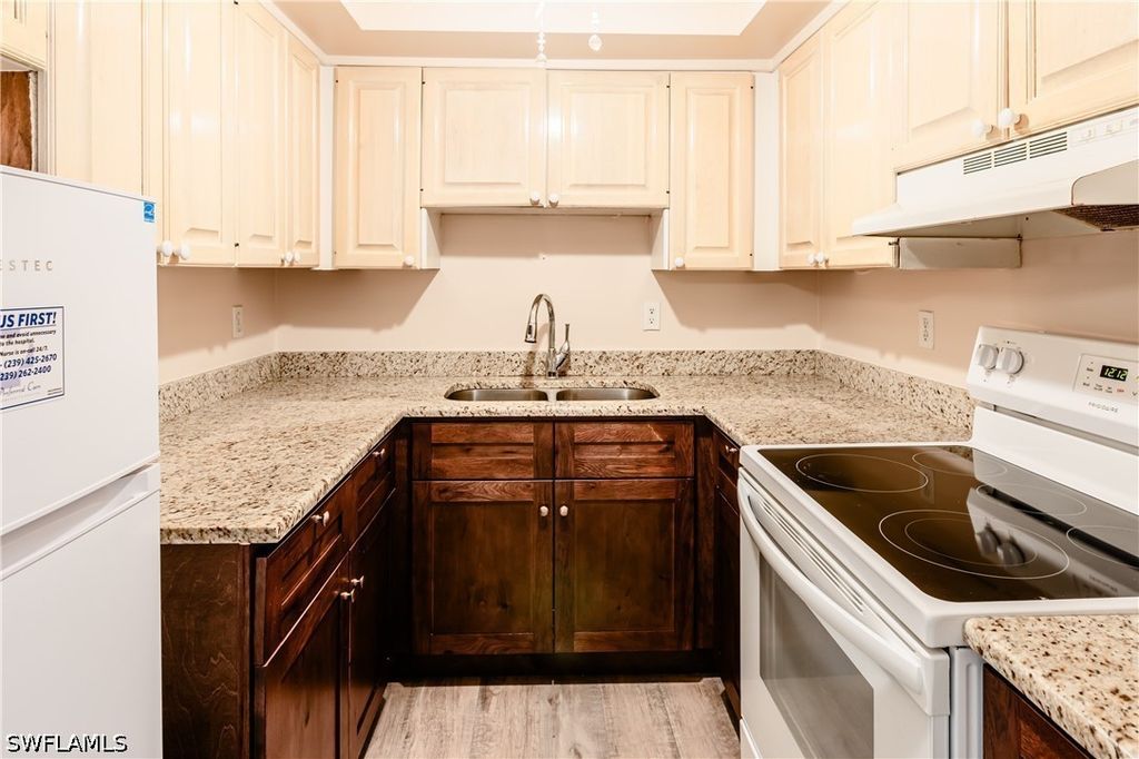 1047 Hartley Ave 109, Marco Island