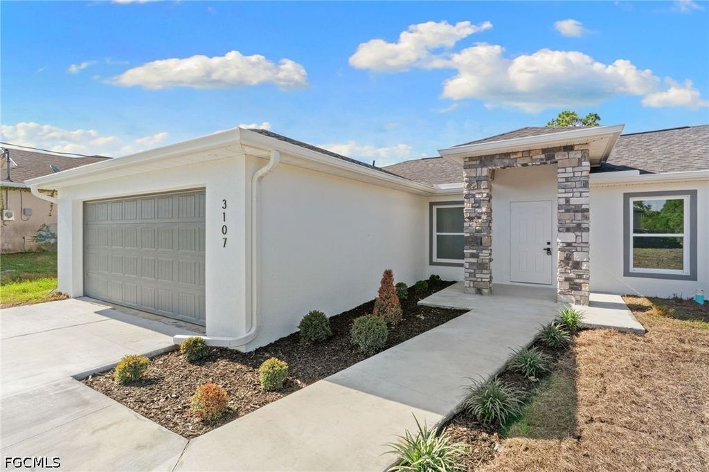 519 Hawthorne Ave S, Lehigh Acres