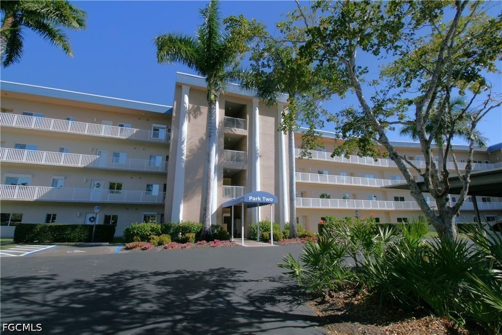 14931 Park Lake Dr 303, Fort Myers