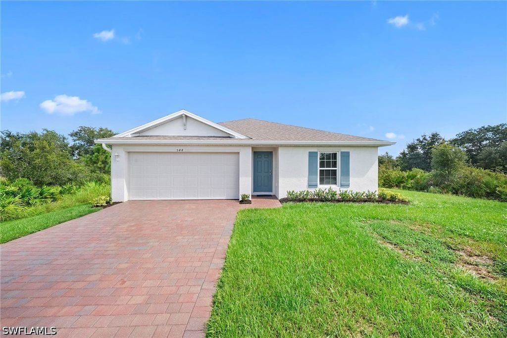 544 Woodview Dr, Lehigh Acres