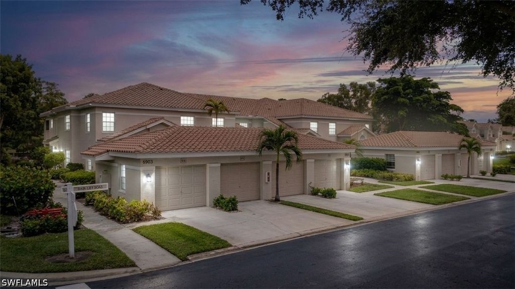 6903 Rain Lily Rd 102, Naples