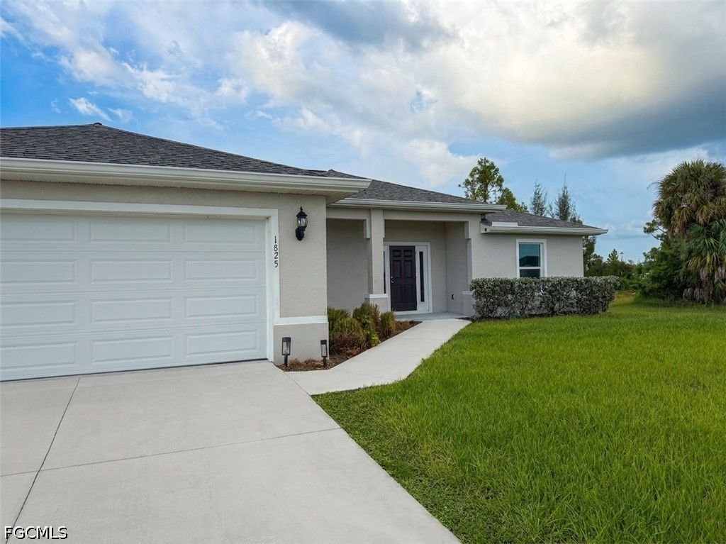 1825 Ne 36th Ln, CAPE CORAL