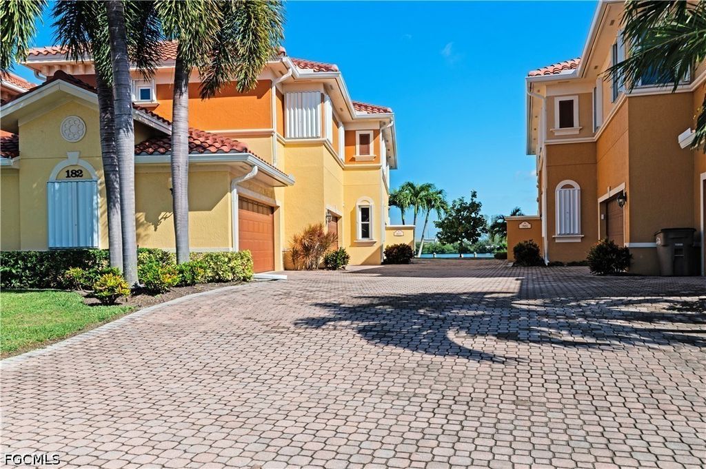 182 Shadroe Cv Cir 802, Cape Coral