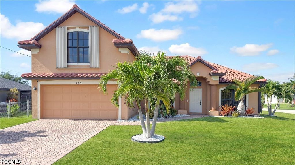 205 Sw 42nd St, CAPE CORAL