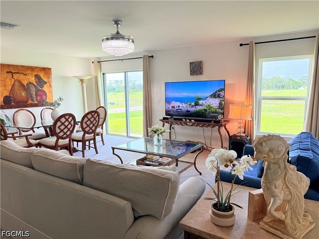 726 Nw Douglas Cir, CAPE CORAL