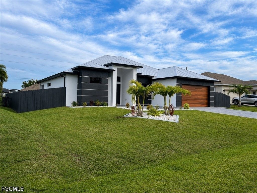 304 Nw 1st Ter, CAPE CORAL