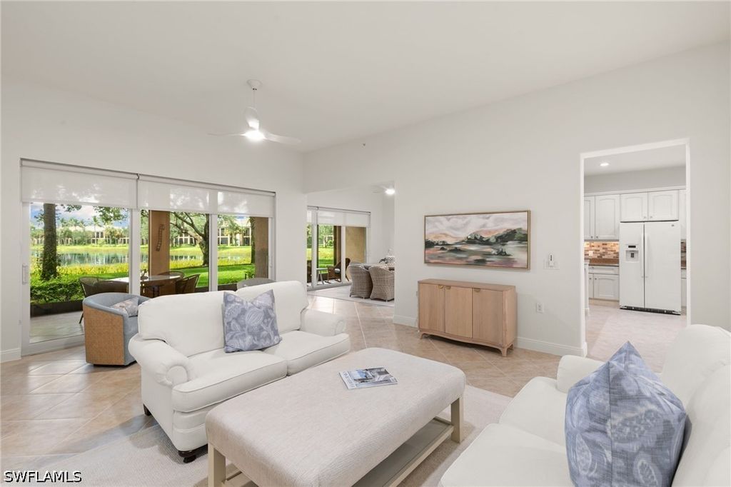 3053 Aviamar Cir 8-102, Naples