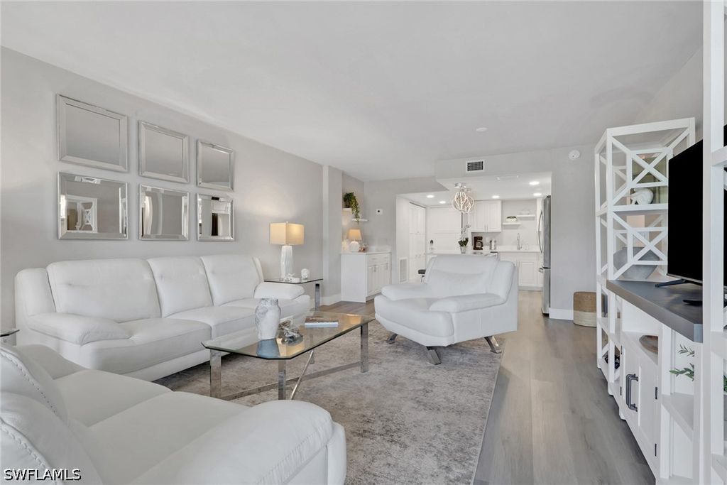 3 Bluebill Ave 107, Naples