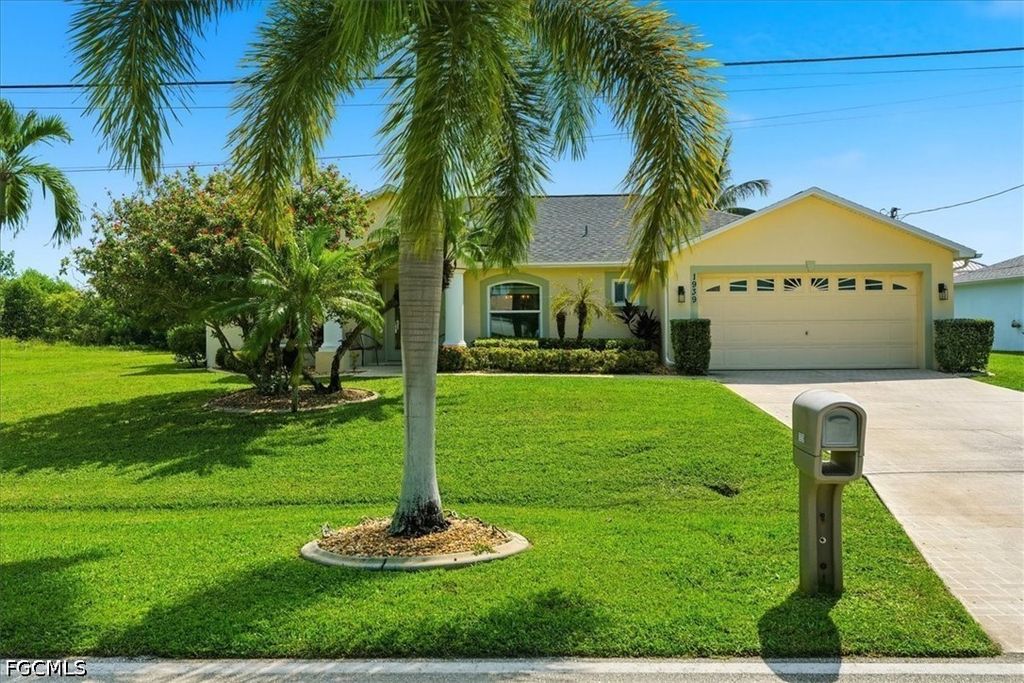 1939 Se 17th Pl, CAPE CORAL