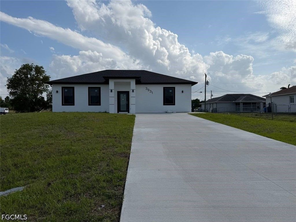 3931 Sunset Rd, Lehigh Acres