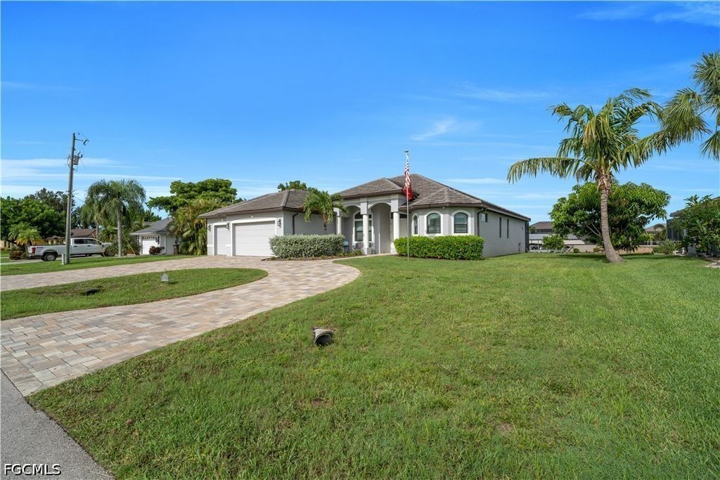 2706 Shelby Pkwy, Cape Coral