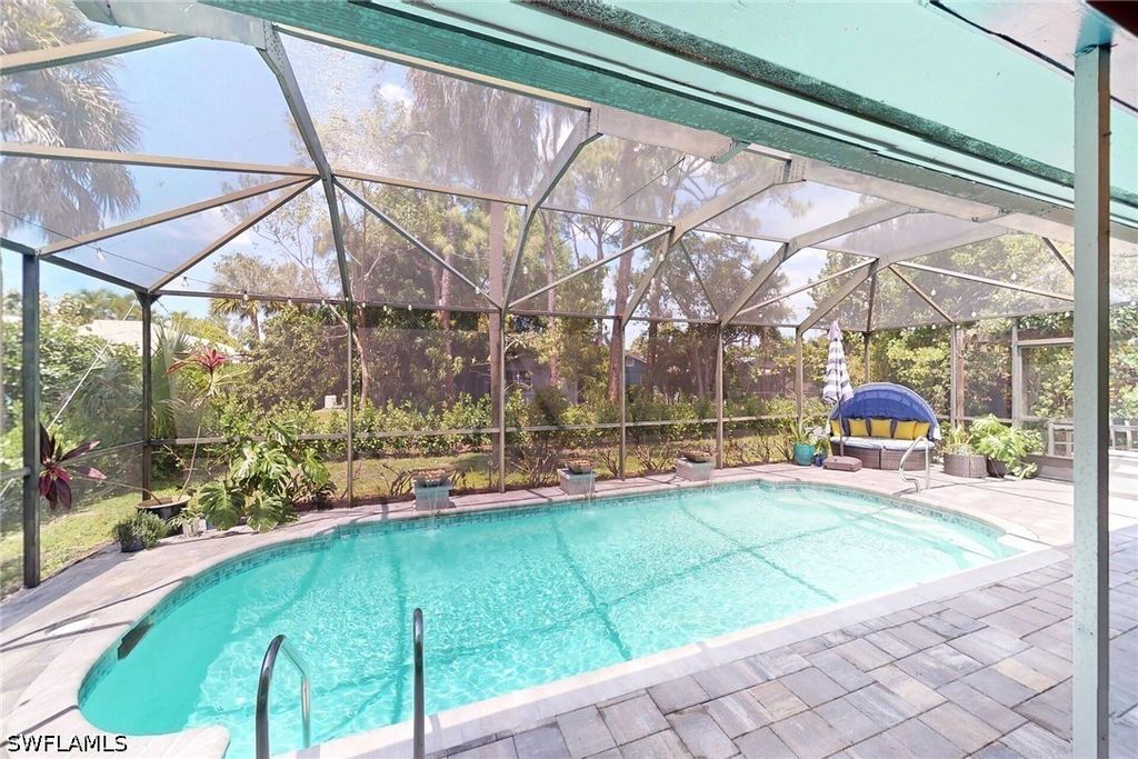 4517 Parrot Ave, Naples