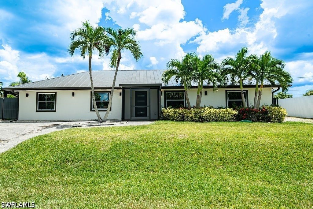 1800 52nd Ter Sw, Naples