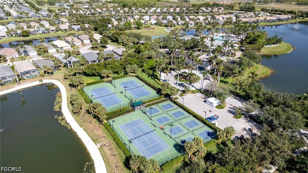 2430 Verdmont Ct, Cape Coral
