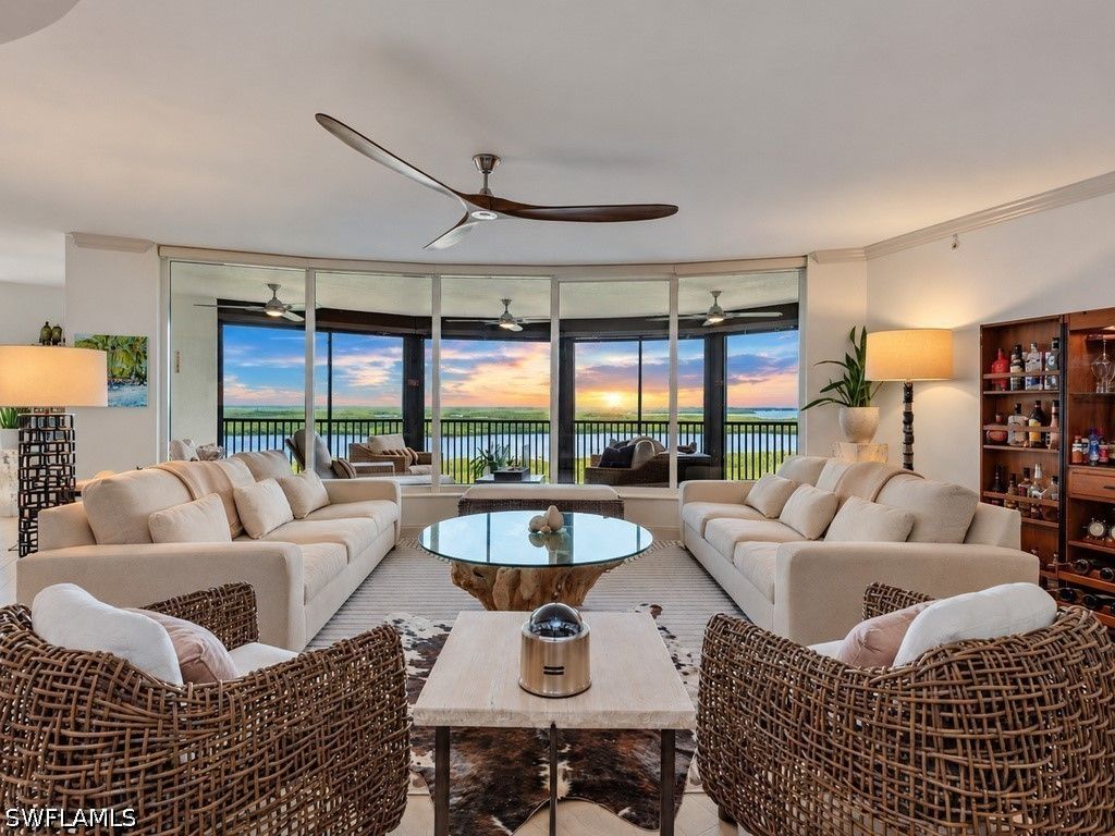 1050 Borghese Ln 804, NAPLES