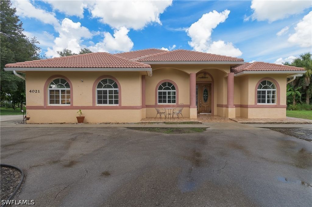 4021 24th Ave Se, Naples