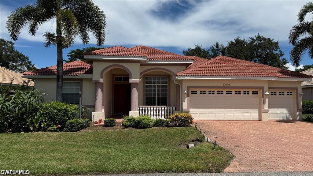 10601 Sir Michaels Pl Dr, Bonita Springs