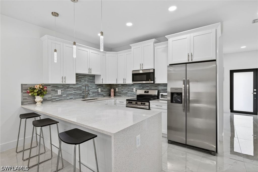 1146 Ecrue St E, Lehigh Acres
