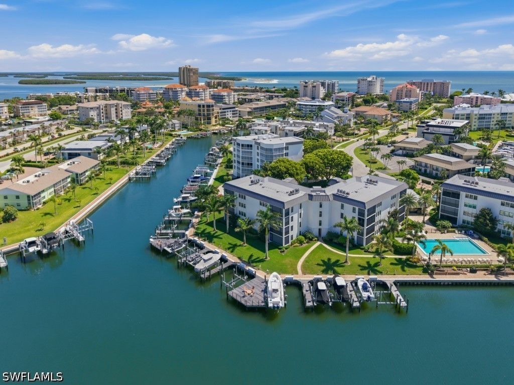 880 Huron Ct 307, Marco Island