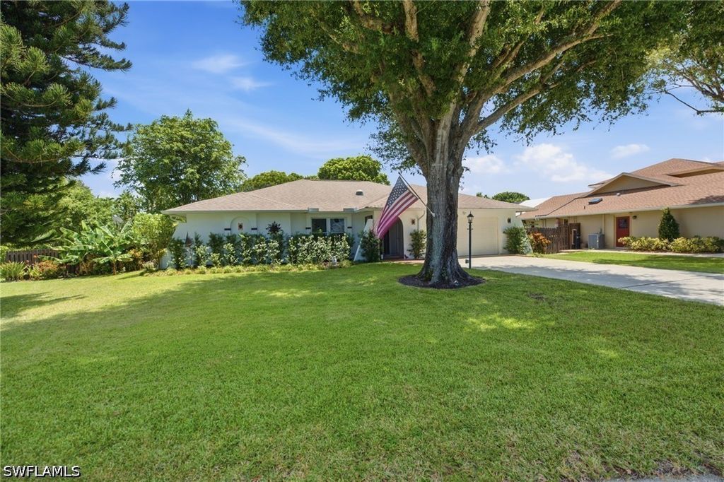 221 Channing Ct, Naples