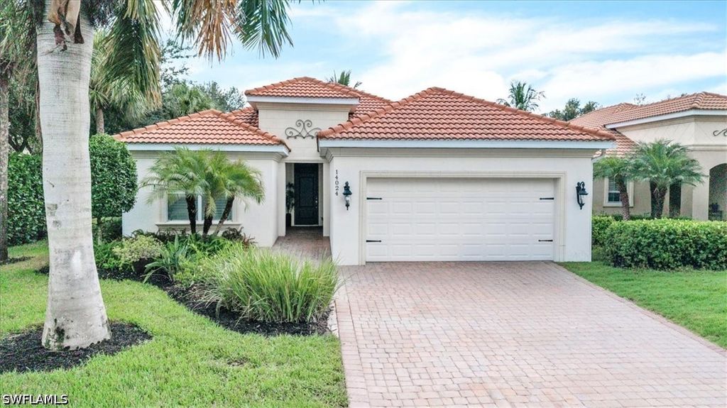 14024 Mirror Dr, Naples