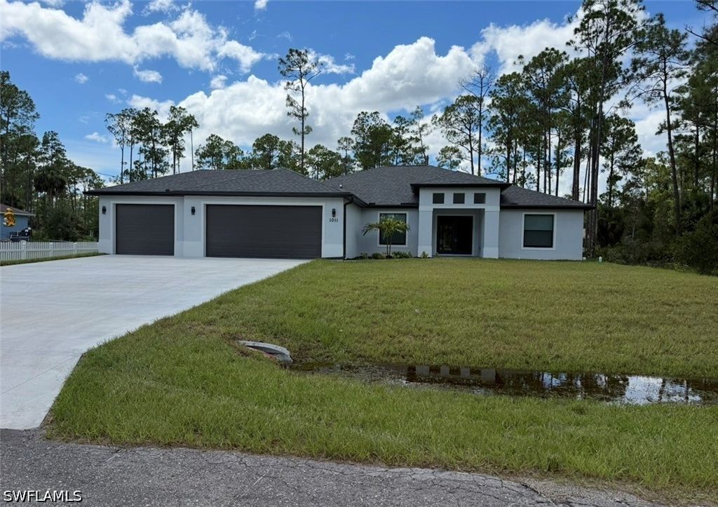 1011 Edison Ave, Lehigh Acres