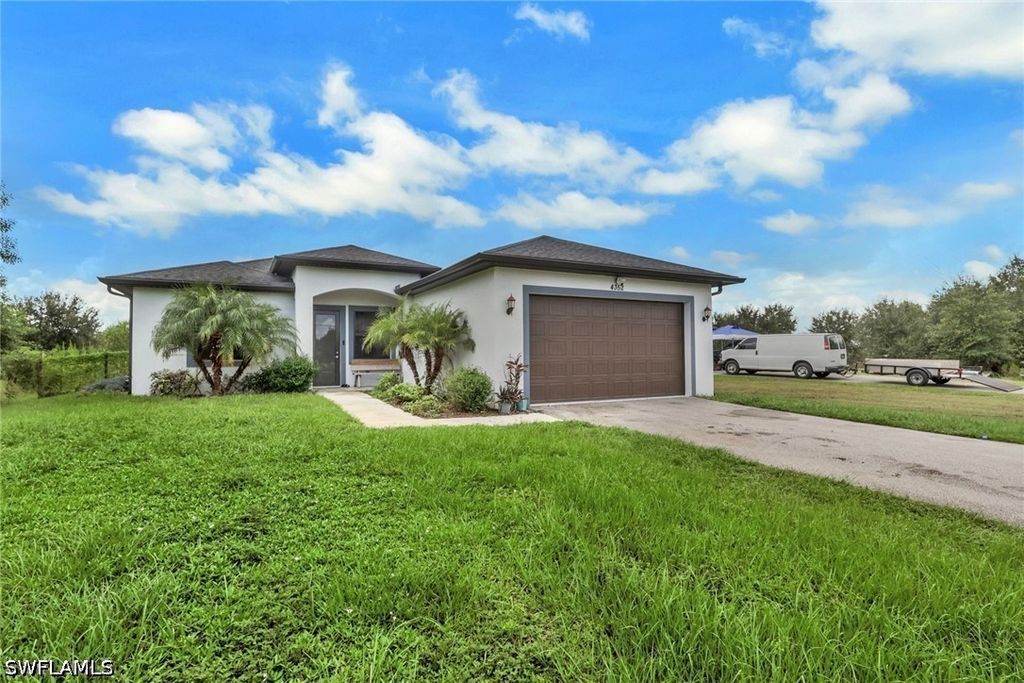 4352 24th Ave Ne, Naples