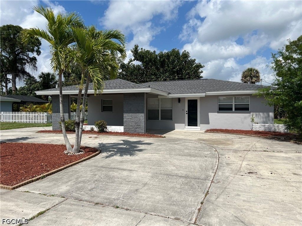4562 Tennyson Dr, NORTH FORT MYERS