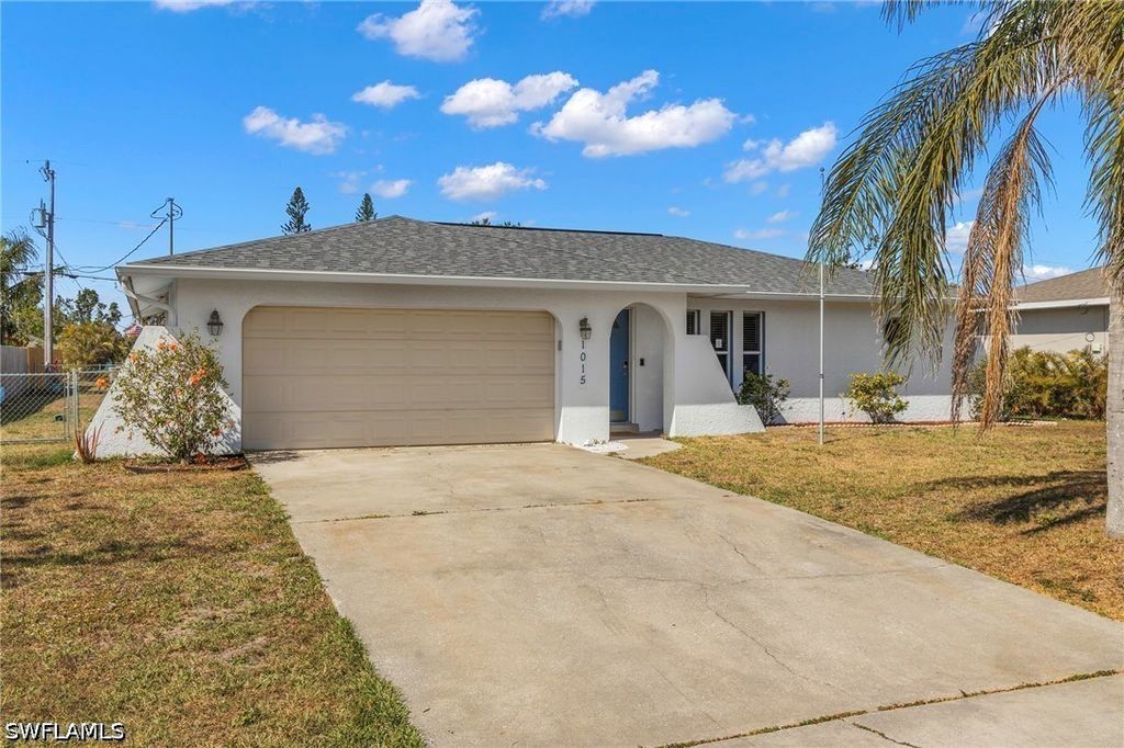 1015 Se 25th Ln, Cape Coral