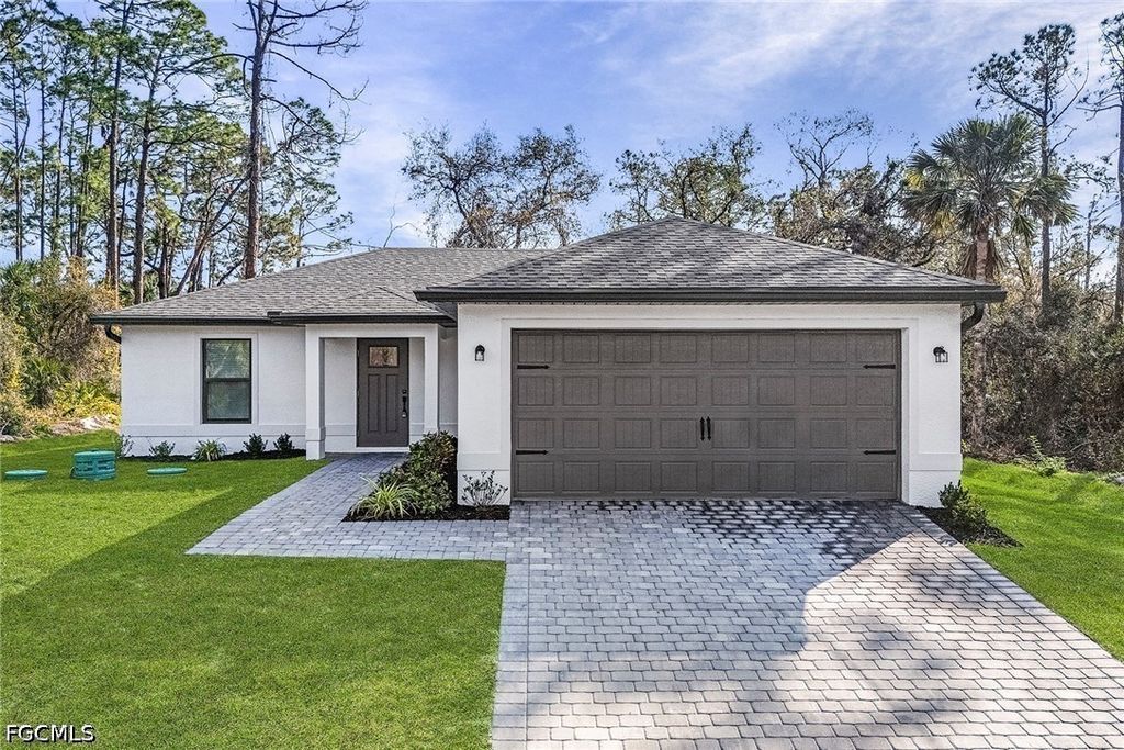 848 Gen D Macarthur Ave, Labelle