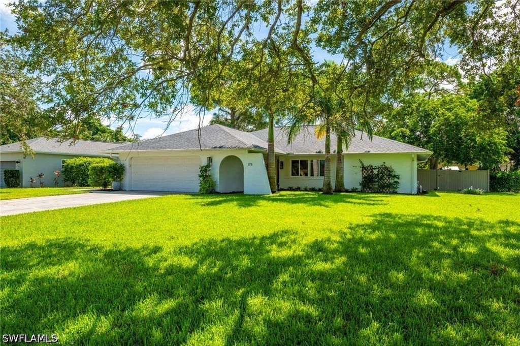 178 Westwood Dr, Naples