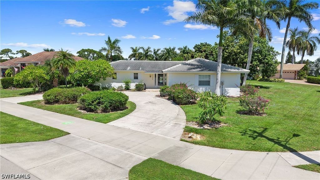 1346 Jamaica Rd, Marco Island