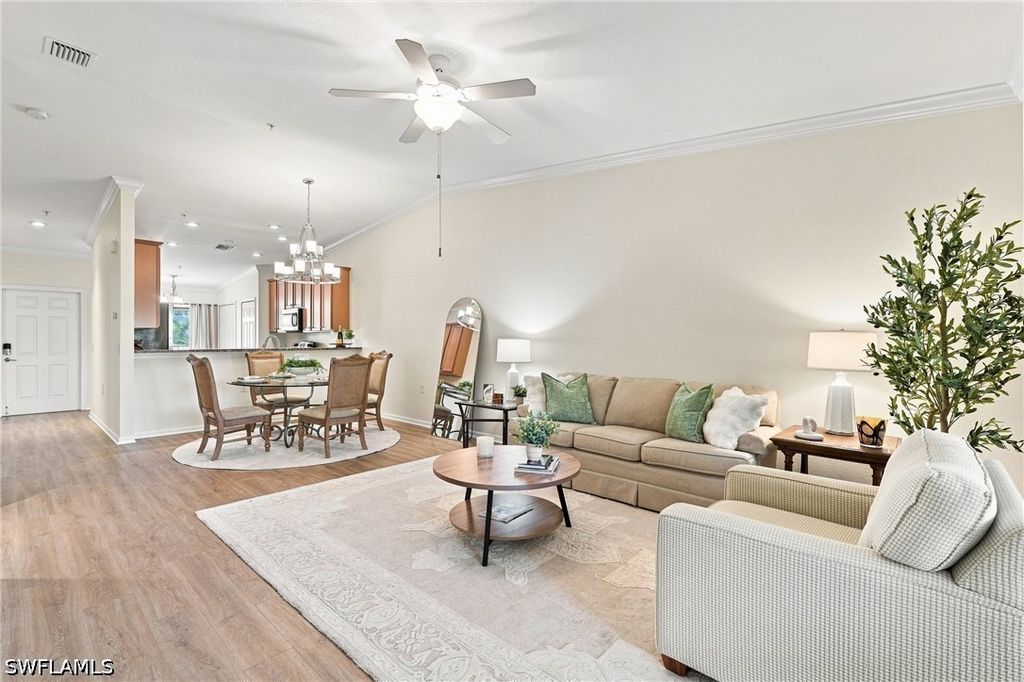 9832 Venezia Cir 1025, Naples