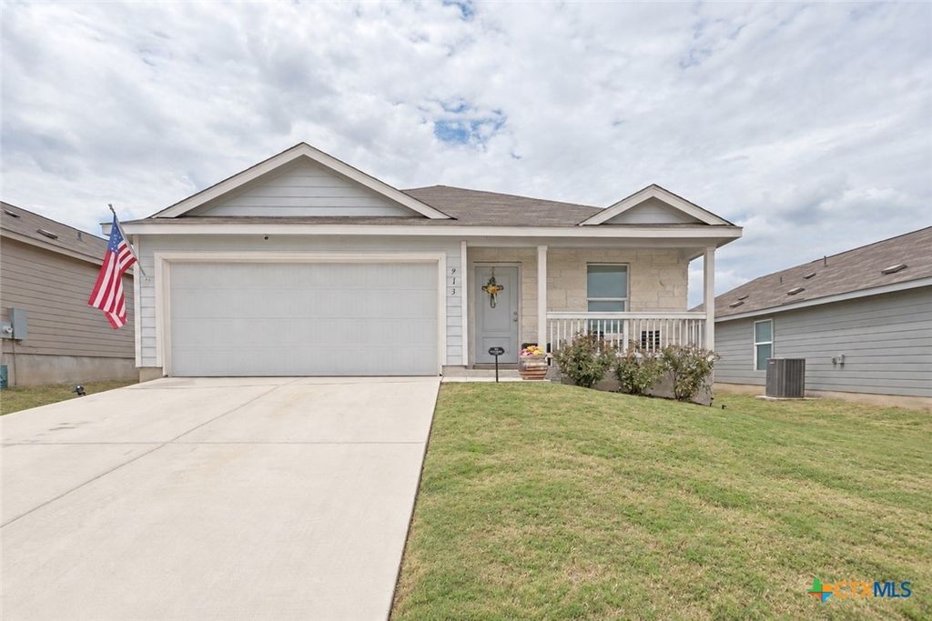 913 Riviera Court, Seguin