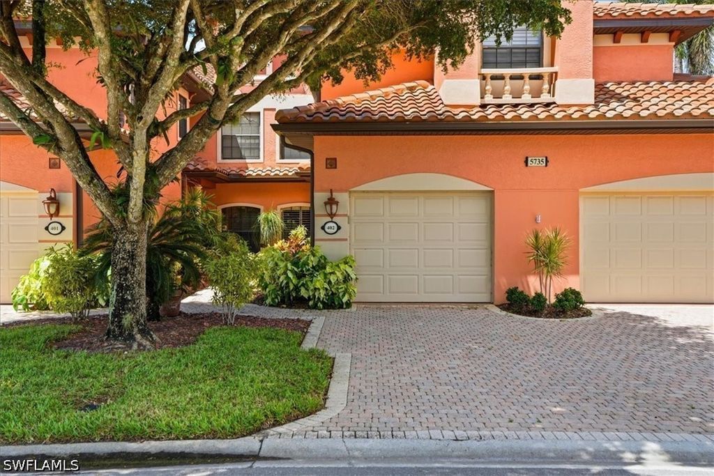 5735 Grande Reserve Way 402, Naples