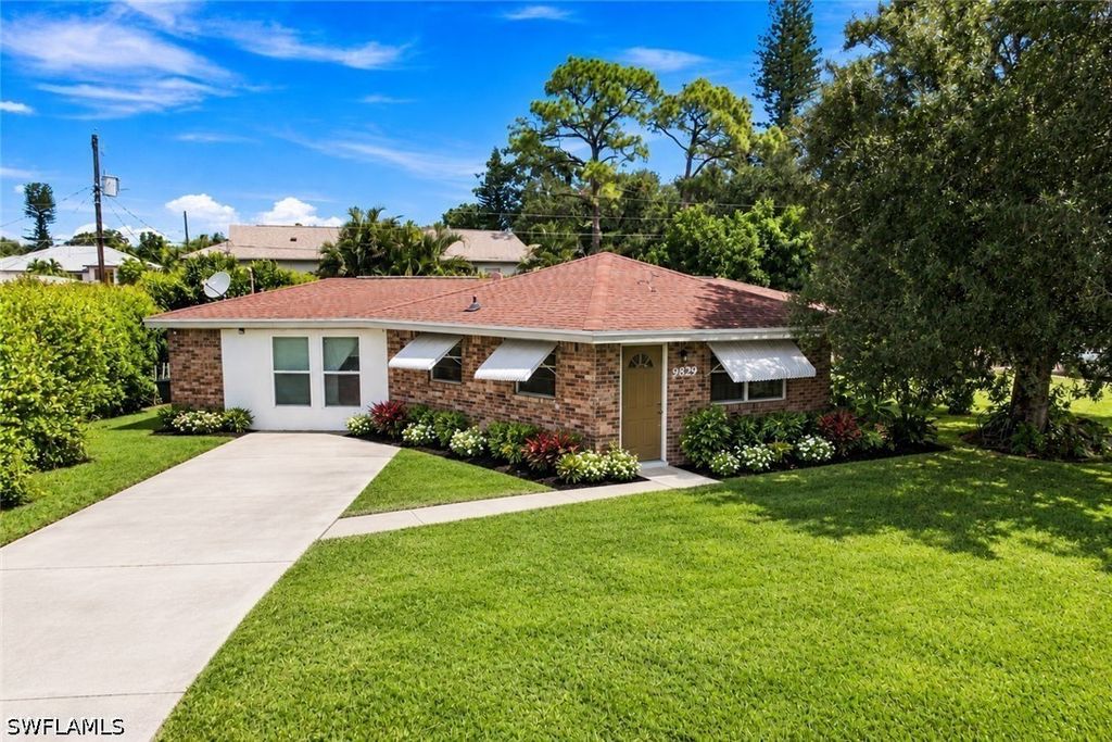 9829 Pennsylvania Ave, Bonita Springs