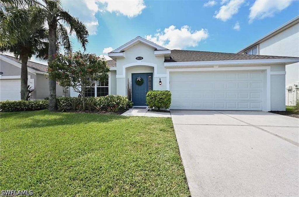 8439 Hollow Brook Cir, Naples