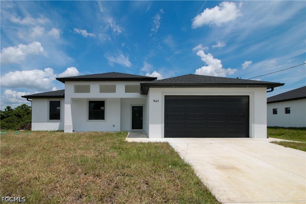 943 Commodore St, Lehigh Acres