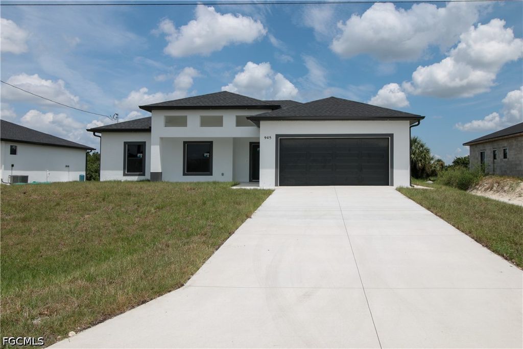 945 Commodore St, Lehigh Acres