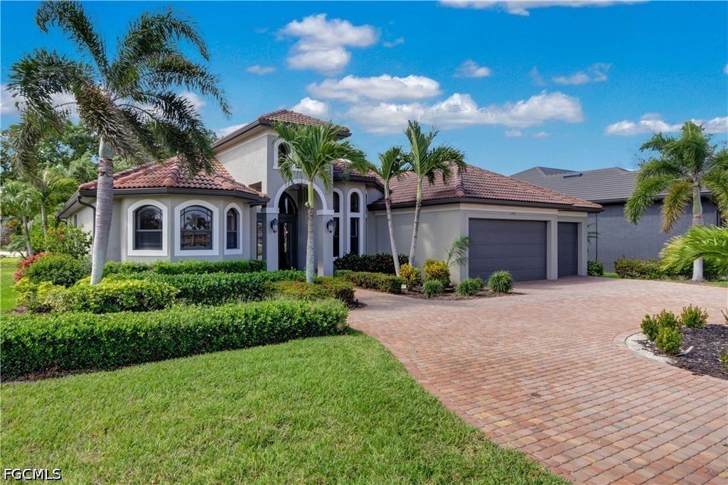 1406 Cape Coral Pkwy W, Cape Coral