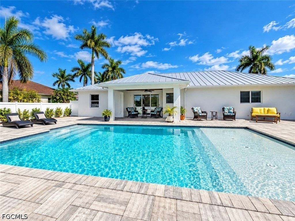 216 Nw 31st Pl, Cape Coral