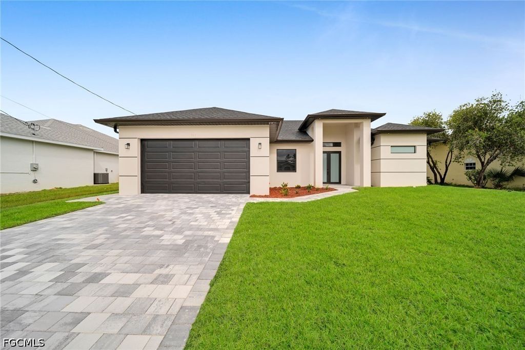 743 Chestnut St E, Lehigh Acres