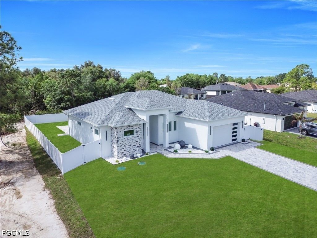 3710 6th St Sw, LEHIGH ACRES