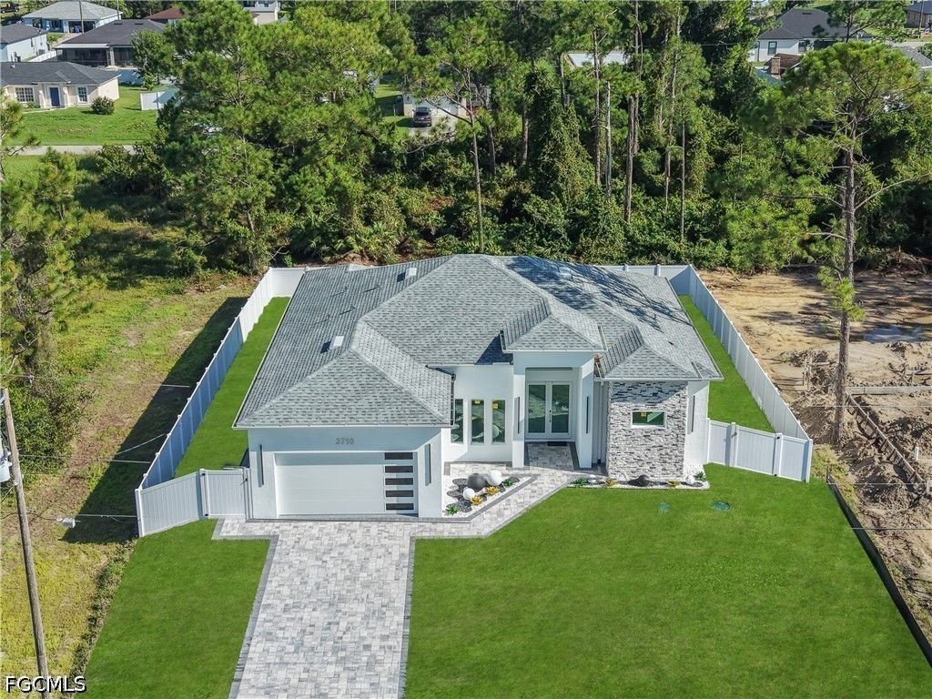 3710 6th St Sw, Lehigh Acres