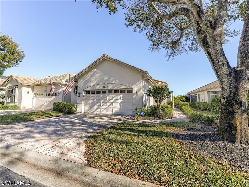 8529 Fairway Bend Dr, Estero